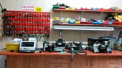 Albart. Naprawa stacyjek, zamków samochodowych, dorabianie kluczy do aut. Awaryjne otwieranie aut